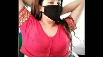 aunty in red blouse and sexy figure video